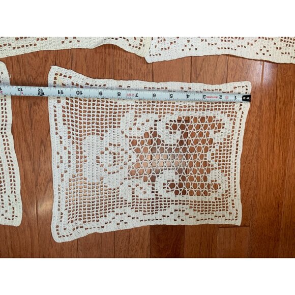 Set of 5 Vintage Handmade Crochet Lace Doilies with Floral & Scroll Patterns - Picture 15 of 16